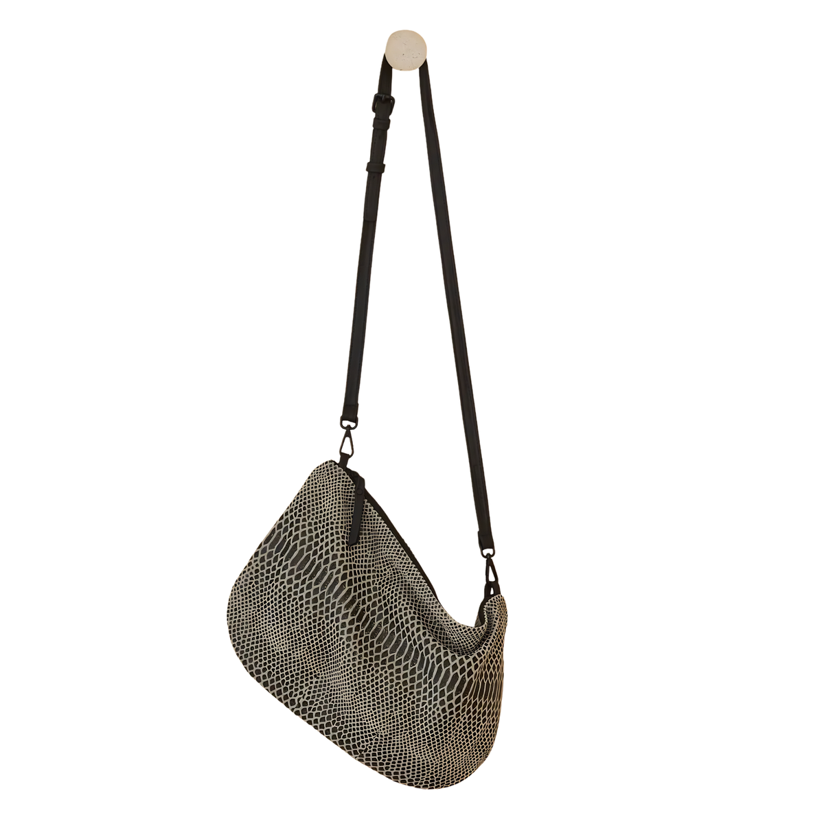 Venus Soft Crossbody Medium Bag
