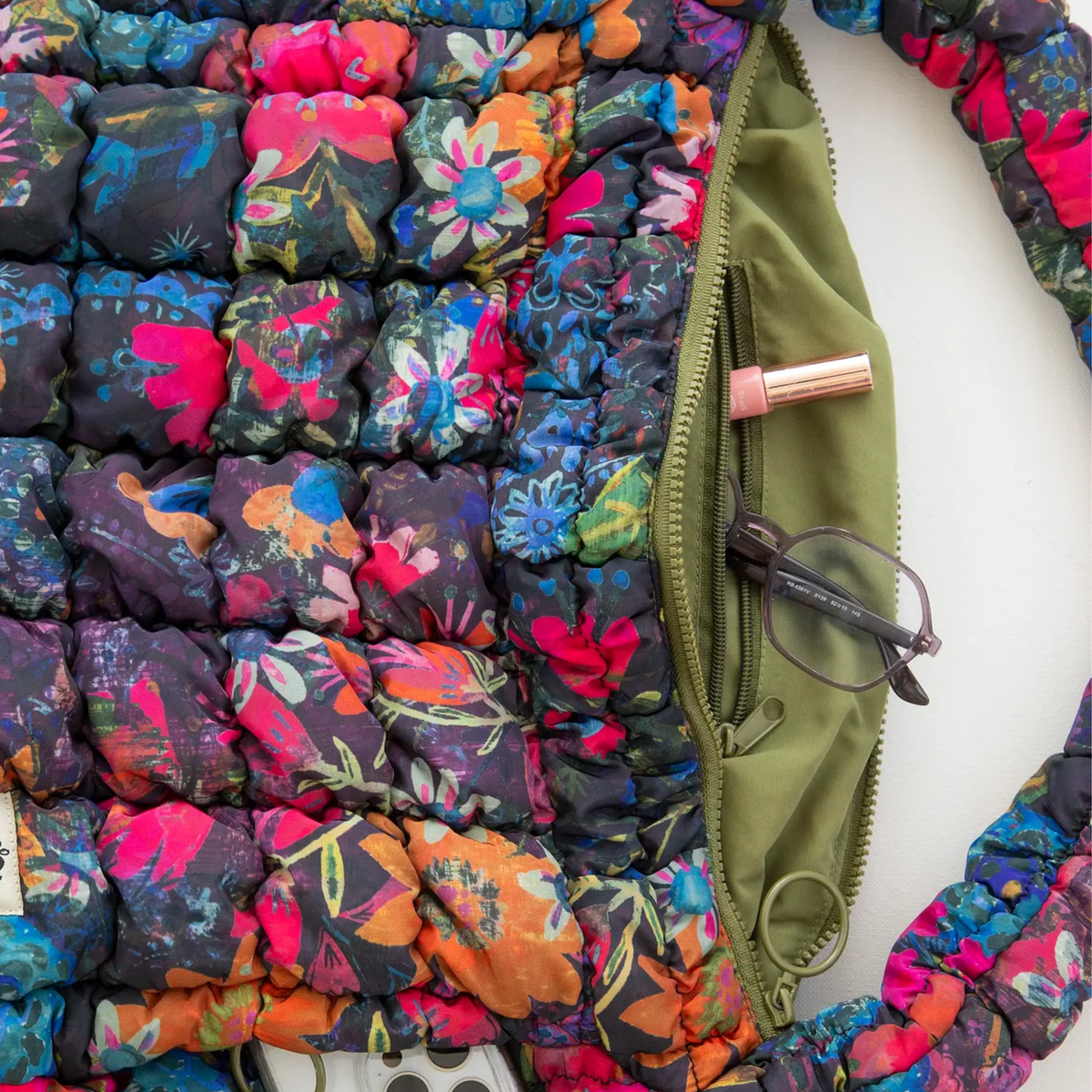 Puffy Fit-It-All Bag - Large Dark Floral Garden