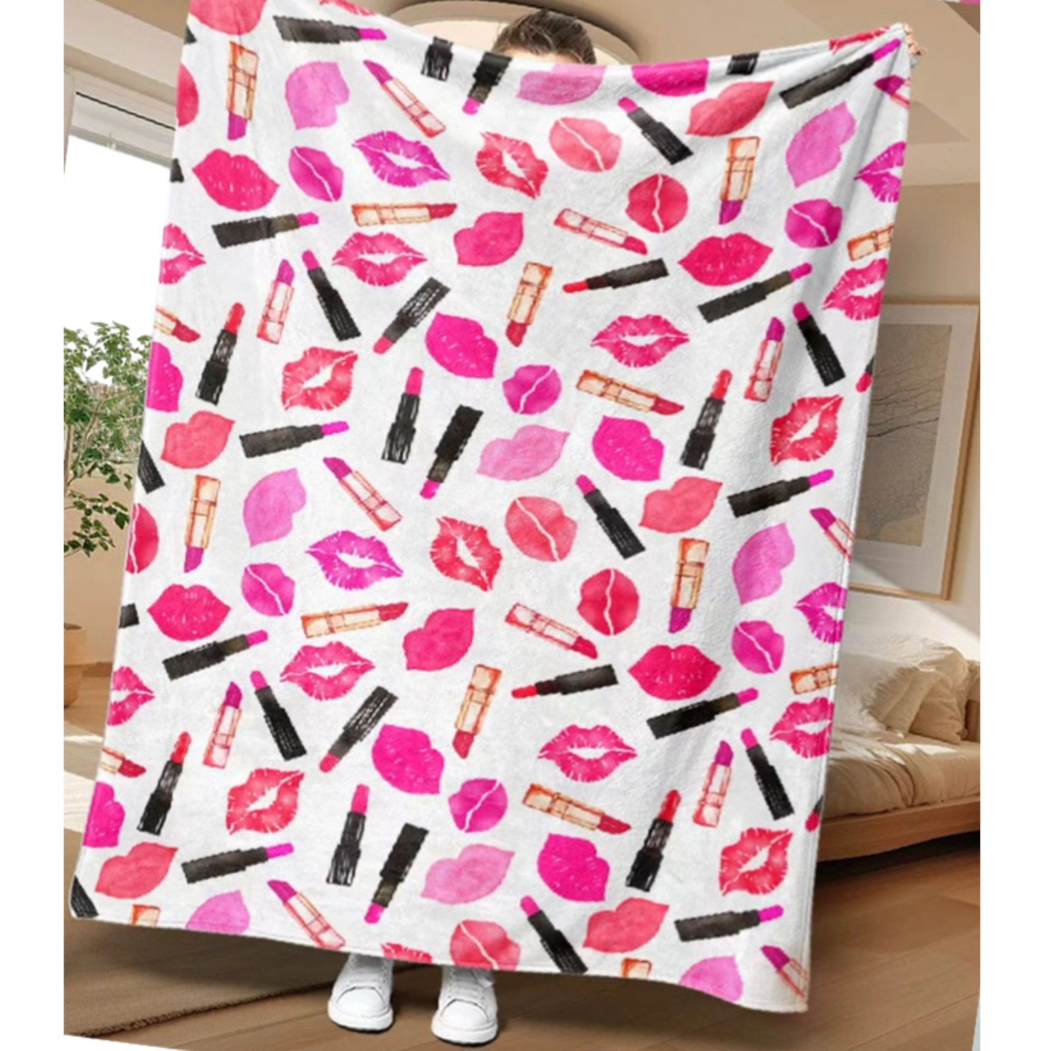 Soft plush makeup blanket in a cozy design, perfect for beauty routines and comfort.