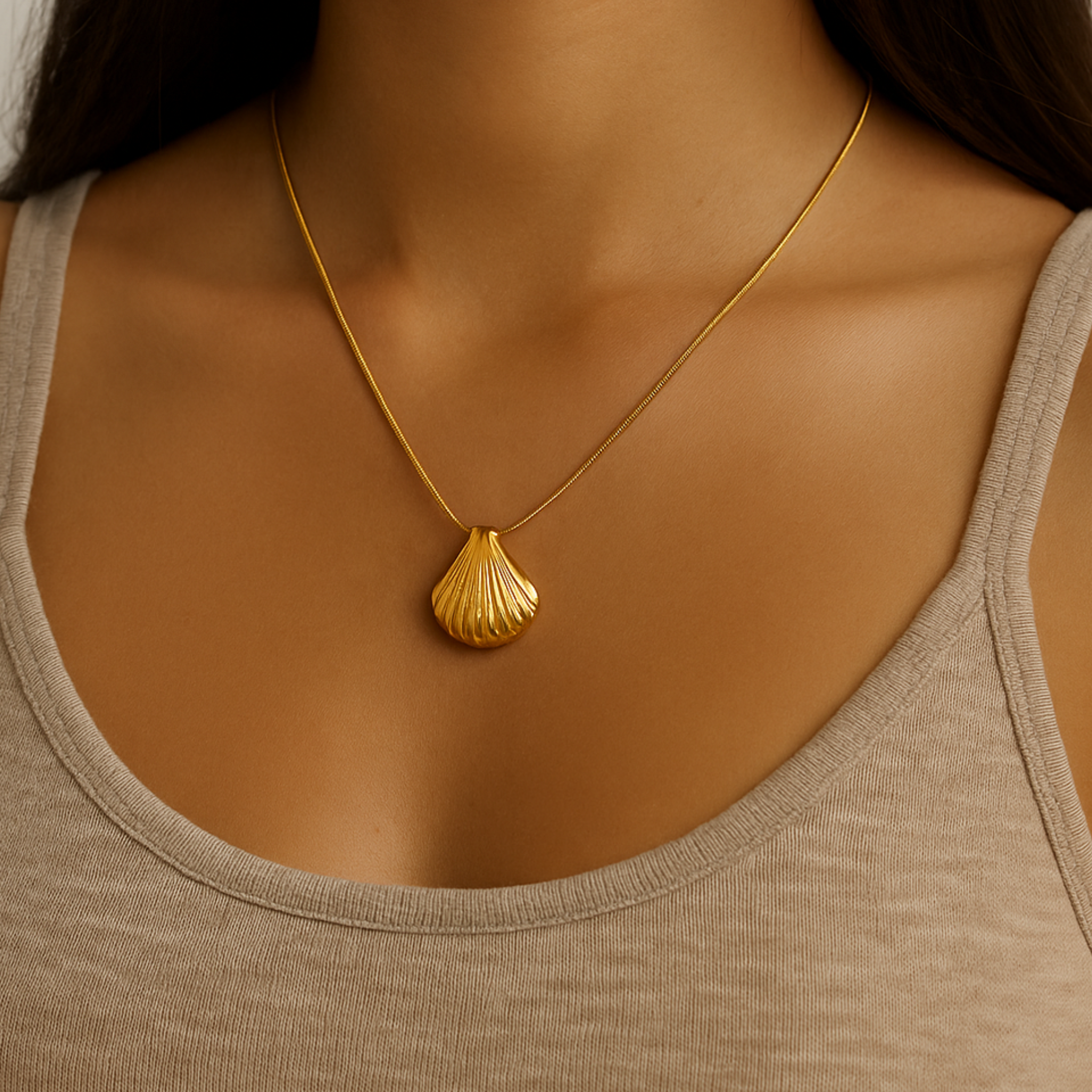 Cosmic 18K Gold Classic Shell Necklace