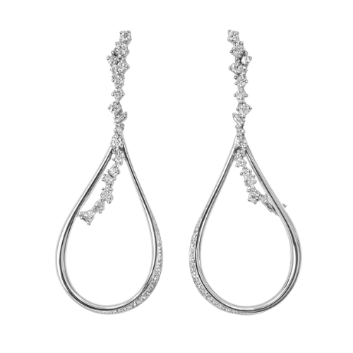 Snow princess droplet earring from Private Label featuring a shimmering teardrop design in silver with gemstone accents.