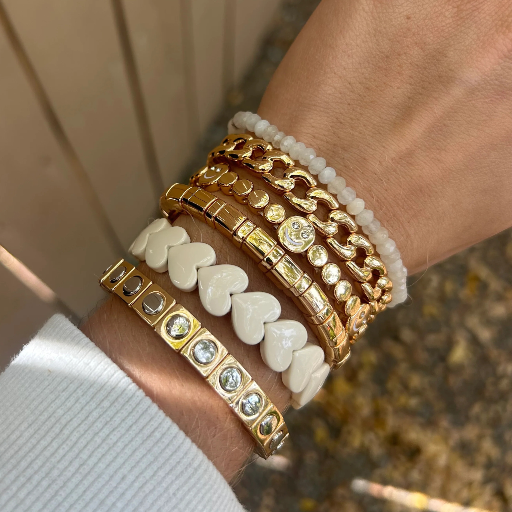 Two Toned Stud Full Circle Single Bracelet - Let's Bag It 