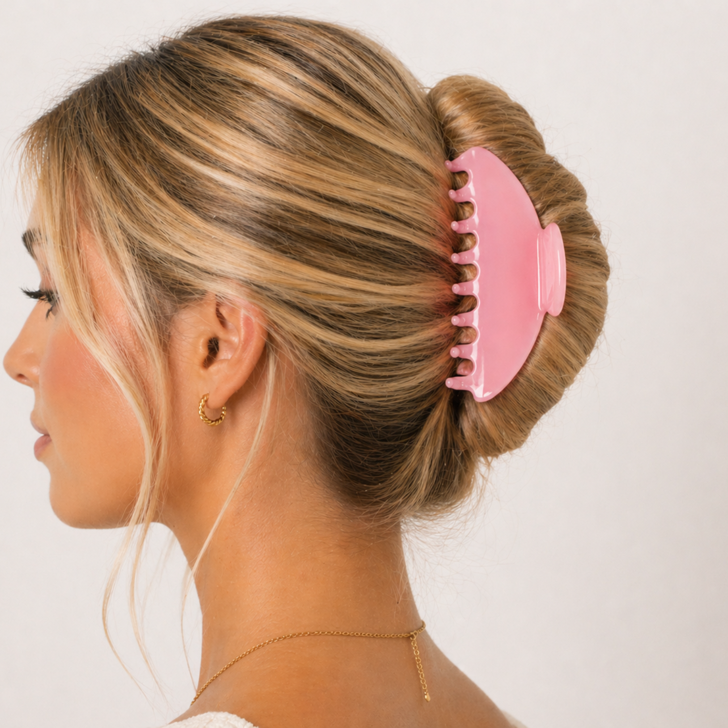 Private label Ballet Blush Claw Clip for hair, featuring a soft pink color and sleek design, ideal for stylish hair styling.