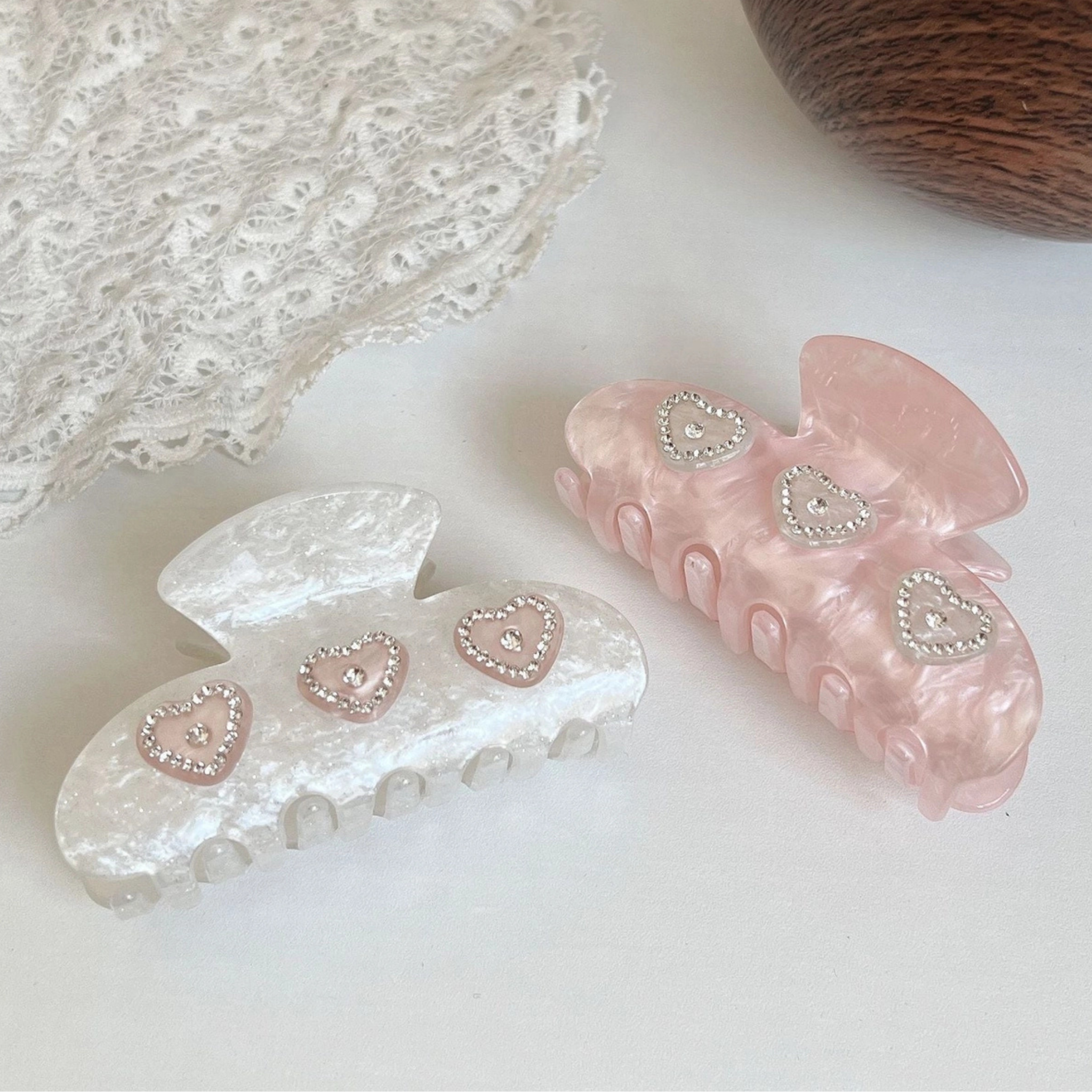 Private label Sweet Heart Rhinestone Acetate hair clip with a heart-shaped design and sparkling rhinestones, perfect for stylish hair accessories.