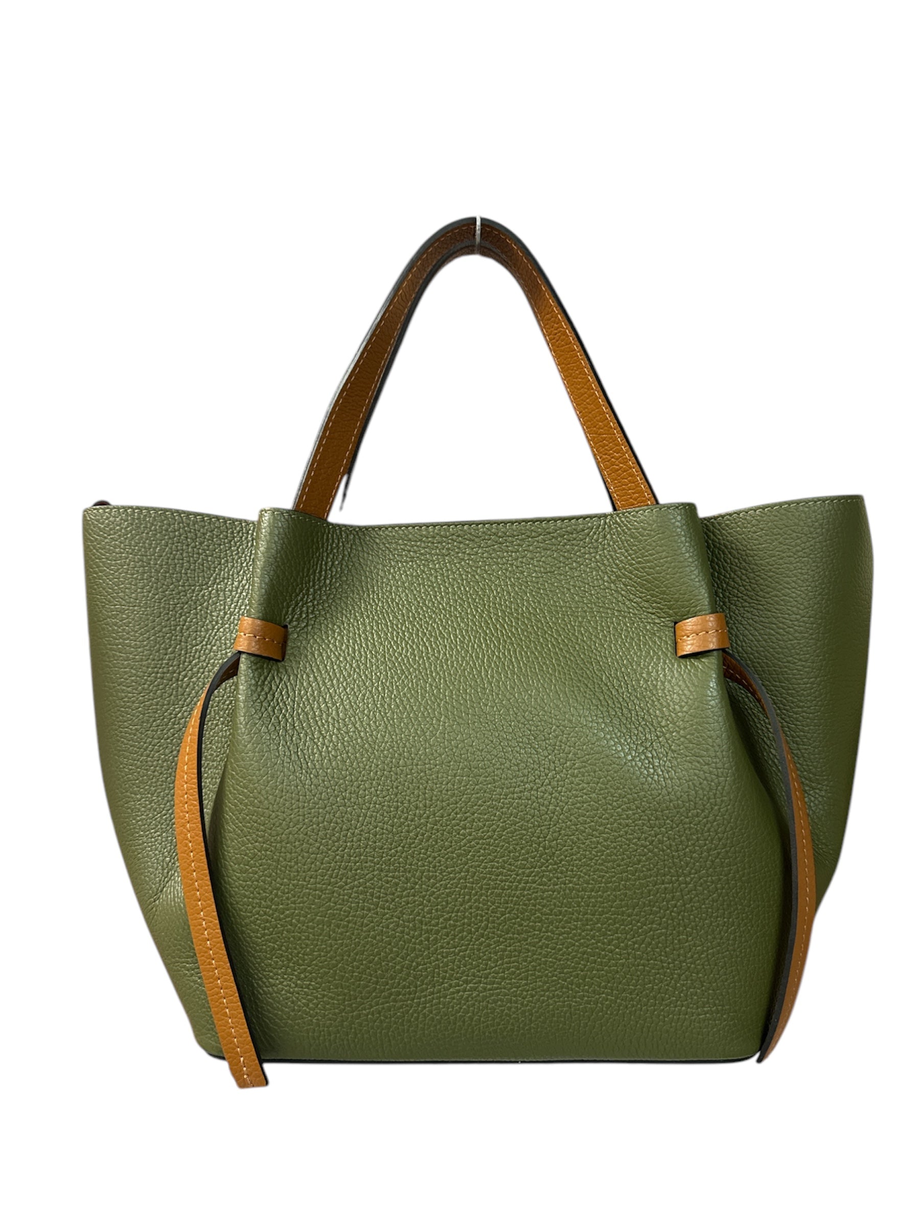 Brown leather Wander Tote bag with spacious interior and stylish design, perfect for everyday use.