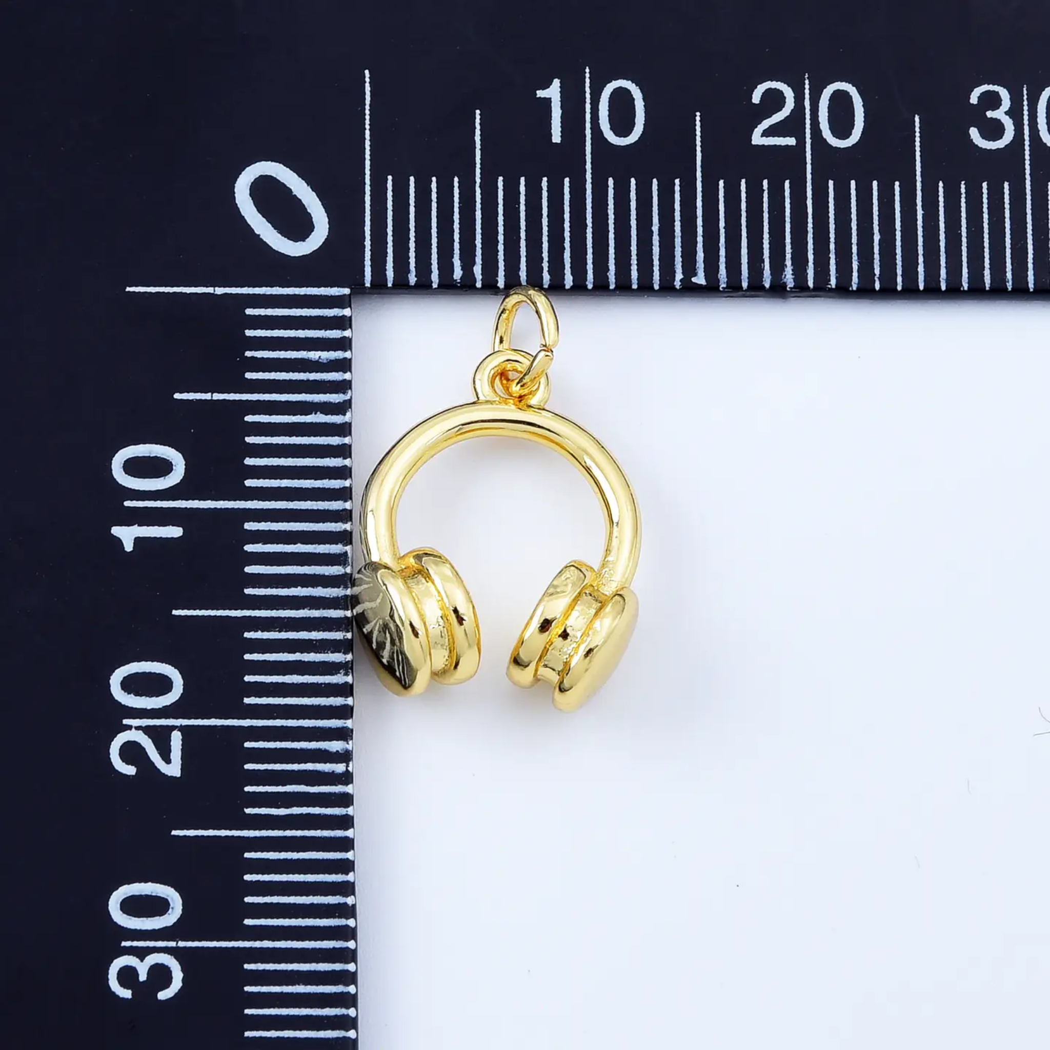 Beads Creation headset charm in vibrant colors, showcasing intricate design and detail for jewelry crafting.