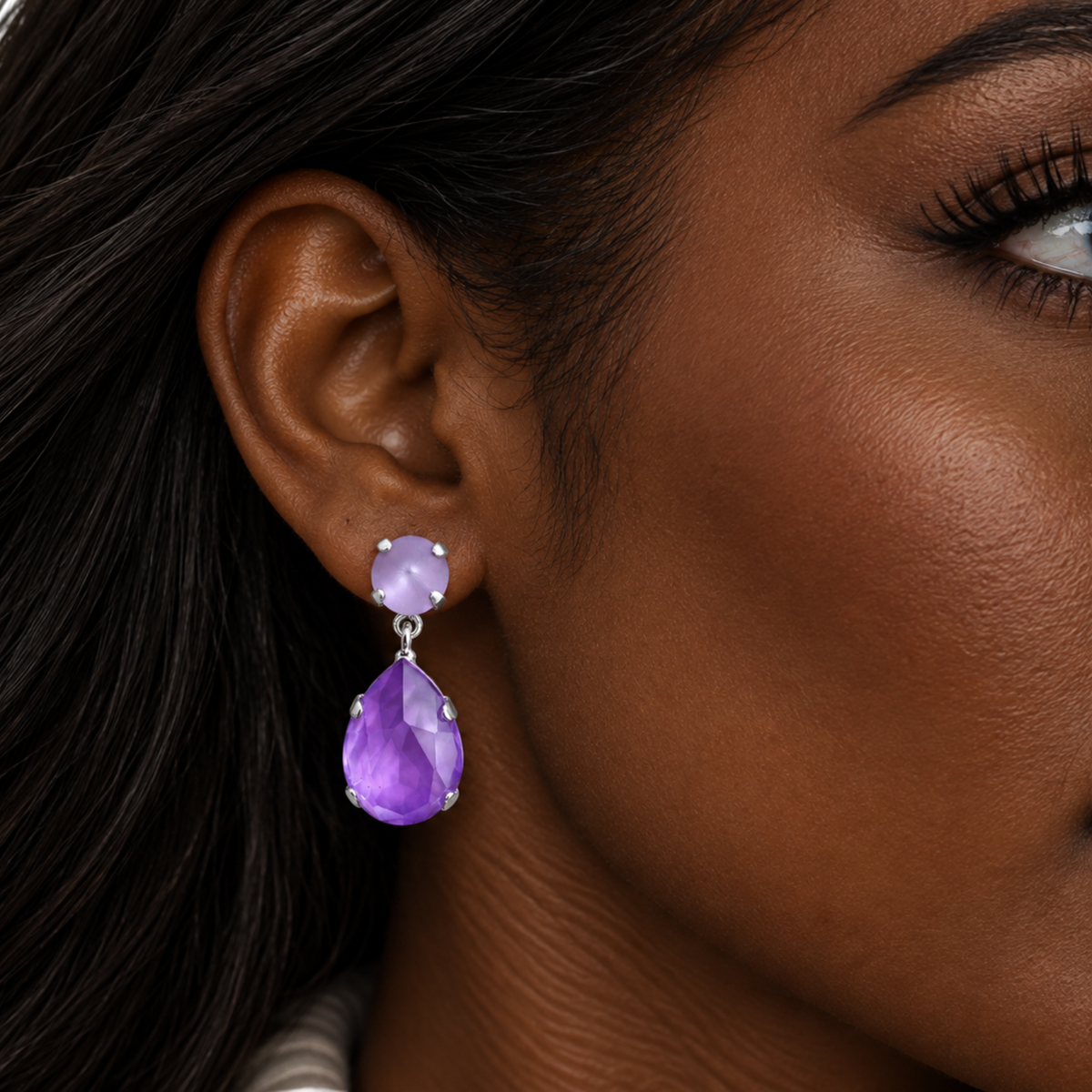 Private label pear drop earrings with elegant teardrop design, showcasing a stylish and delicate jewelry piece.