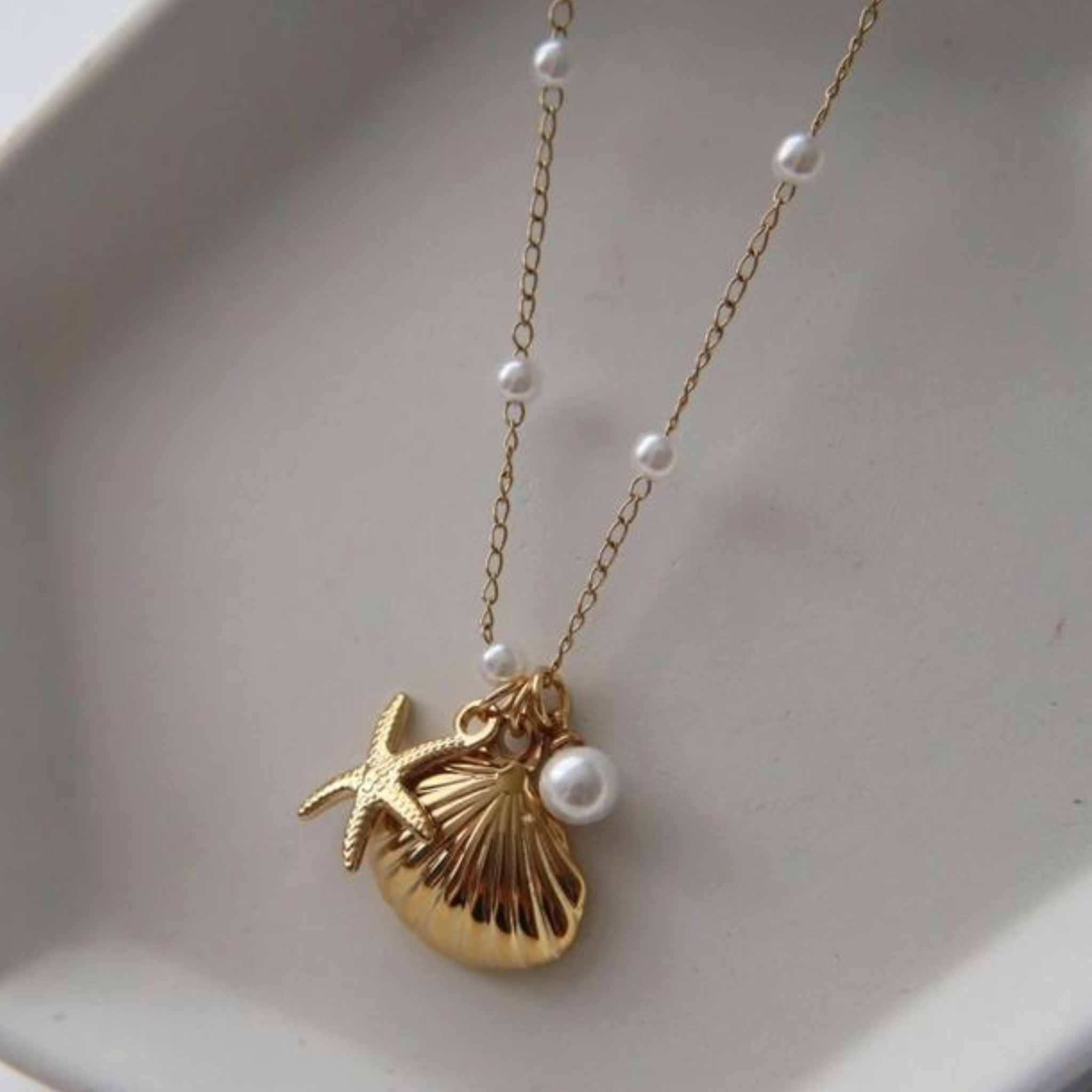 By the Shore Necklace | Shell and Star Pendant