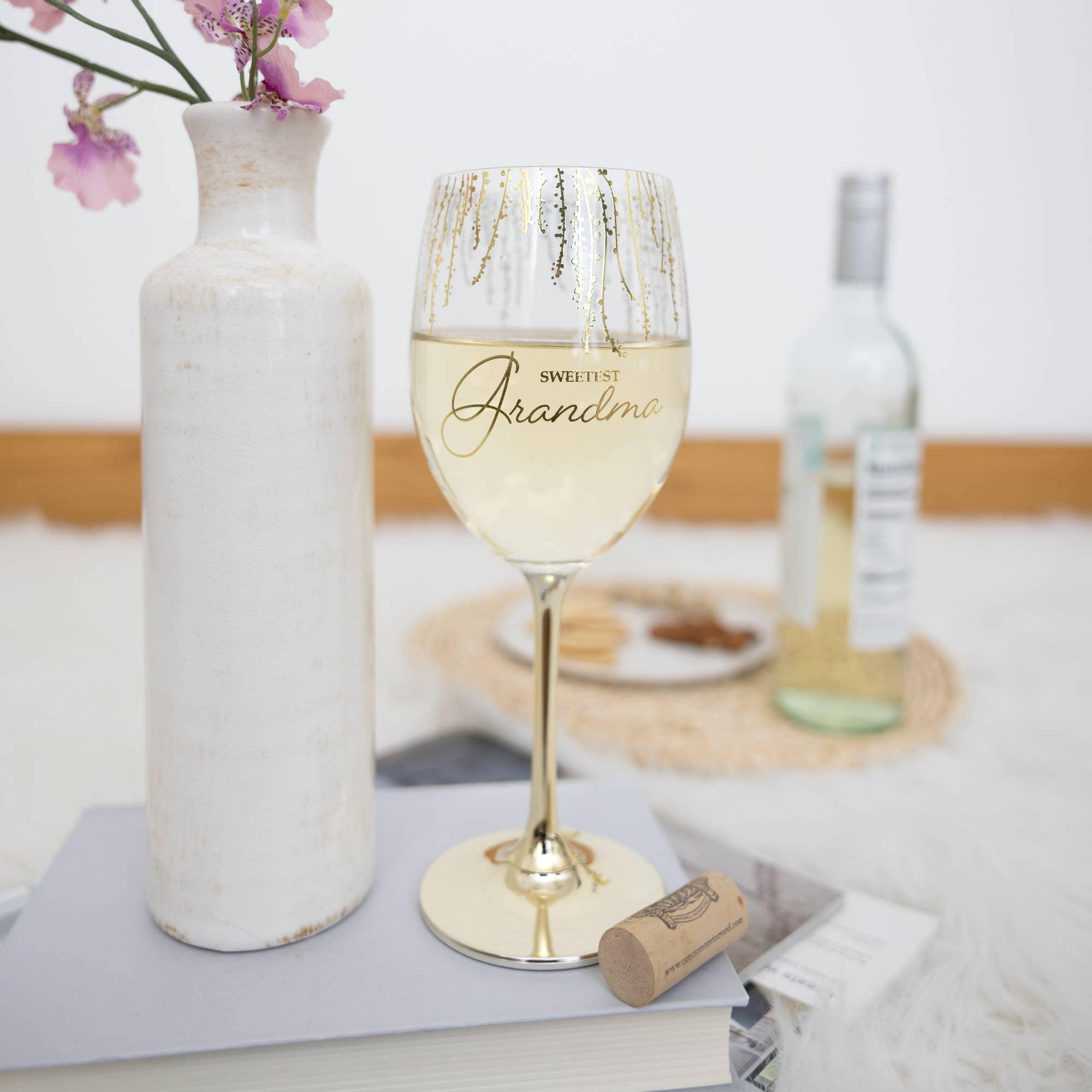 Crystal wine glass from Pavilion in a gift box, featuring elegant design and "Grandma" engraving, 19 oz capacity.